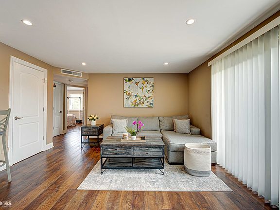 4th image of 11123 S 84th Ave APT 3B