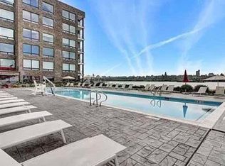 9 Somerset Ln #PENTHOUSE 620, Edgewater, NJ