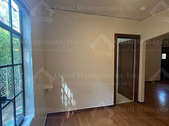 3rd image of 2336 NW Pettygrove St APT G