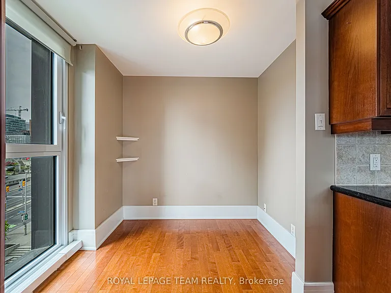 700 Sussex Dr #601 — Photo 16