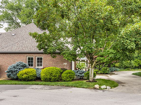 3rd image of 2074 Oldfields Circle North Dr