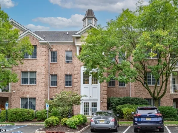 19 Zachary Way, Mount Arlington Boro, NJ 07856