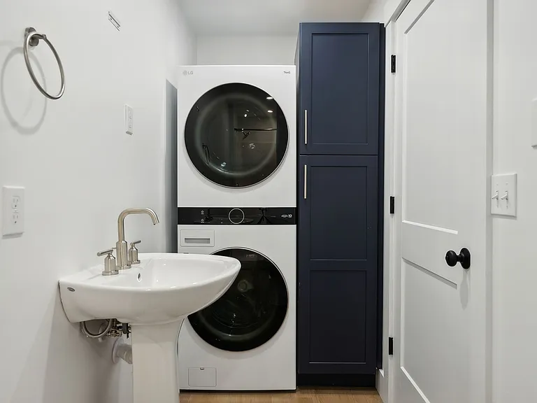 304.5 Maine St #2 — Photo 16