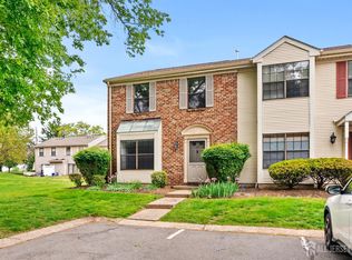 127 Berkshire Ct, Piscataway, NJ 08854