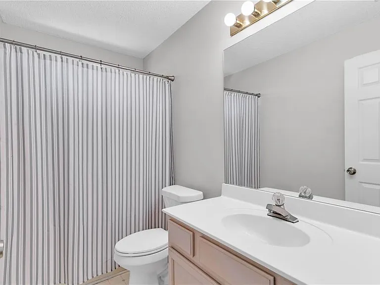 608 Adam Cir — Photo 30