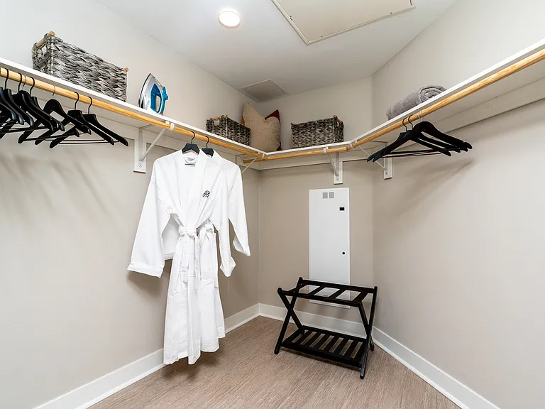 Everleigh Palm Desert 55+ Active Adult Apartment Homes — Photo 22