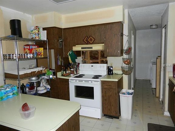 3rd image of 7001 Shenandoah Ct