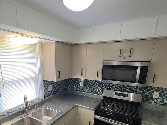 4th image of 2668 E 27th St