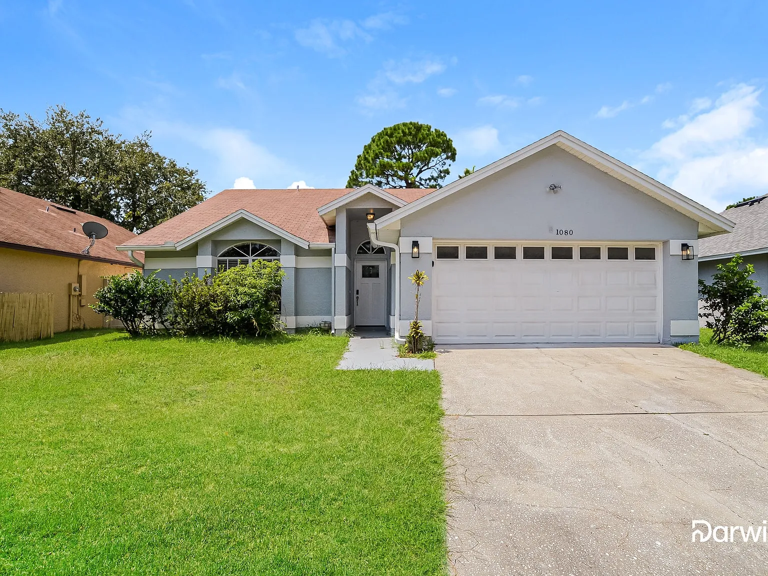 3 bed, 2.0 bath, 1310 sqft, $2,215 — Photo 1
