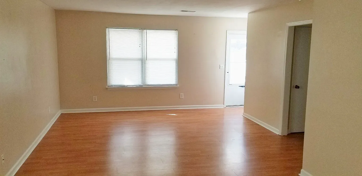 805 Sandpiper Dr — Photo 3