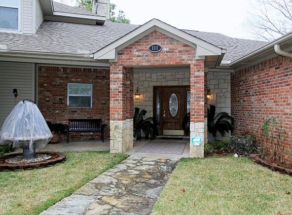5th image of 111 Avery Ln