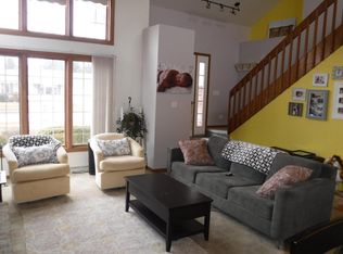 5020 Brookfield Cir, Manitowoc, WI 54220