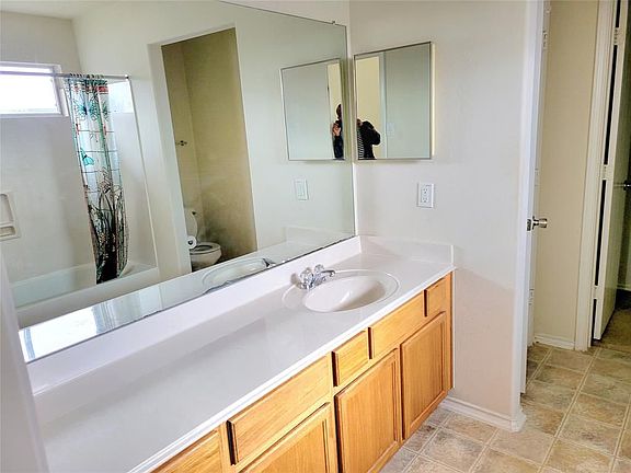 3rd image of 19235 Montclair Meadow Ln
