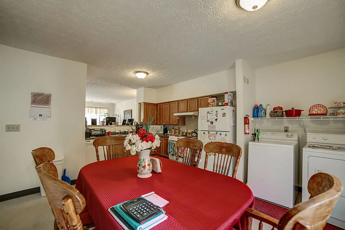 Madison Grove — Photo 4