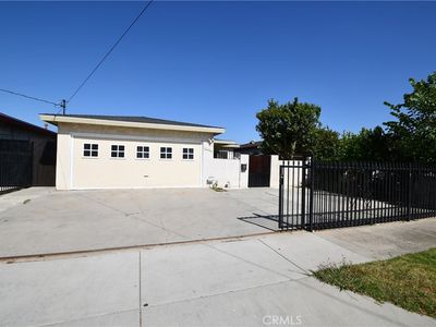10604 Burin Ave, Lennox, CA, 90304