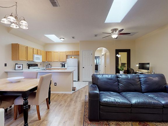 5th image of 4531 Holiday Breeze Pl NE