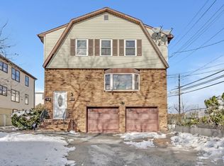 100 Lindegar St, Linden, NJ 07036