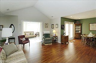 4th image of 252 Ashton Lake Dr