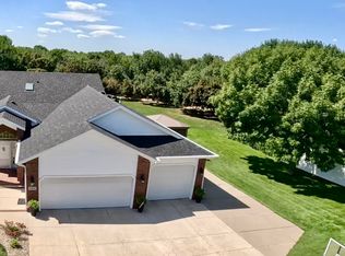 5300 Apple Creek Dr, Bismarck, ND 58504