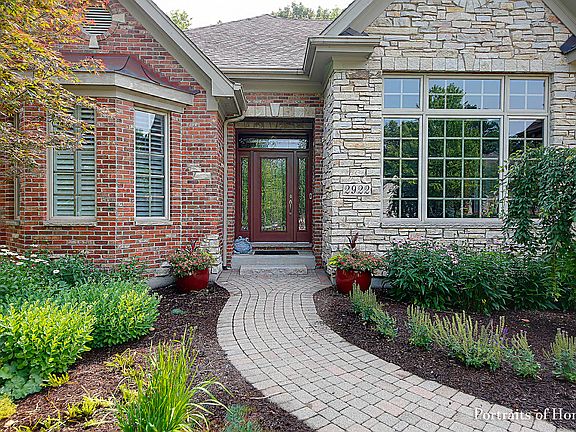 2nd image of 2922 Black Walnut Ln