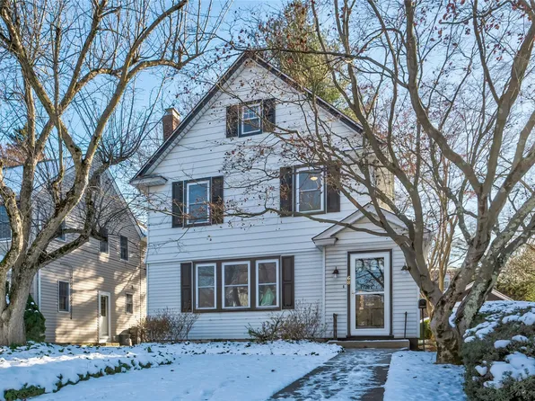 68 Fairview Avenue, Port Washington, NY 11050