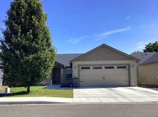 748 N Williams St, Kennewick, WA 99336