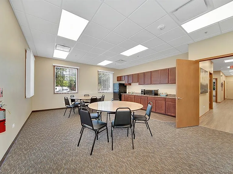 Darlington Court Apartments — Photo 9
