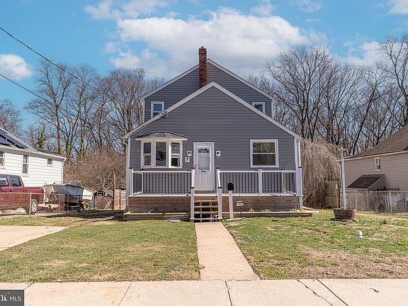 2nd image of 611 N Stuart St