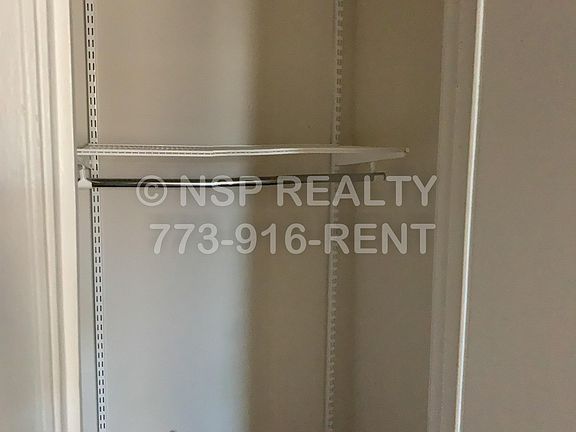 4th image of 1308 W Lunt Ave #409