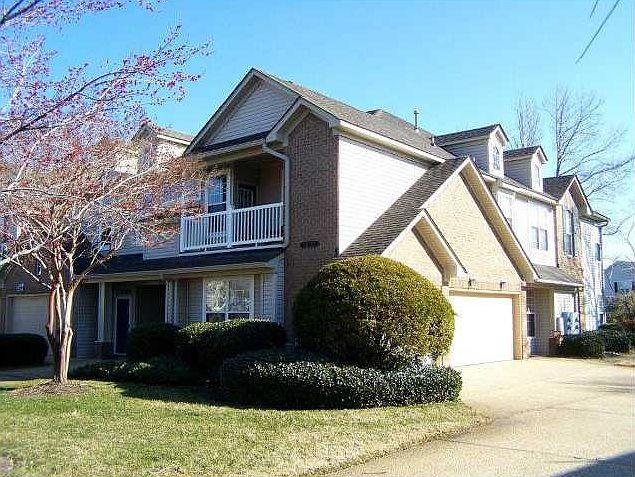 1st image of 1070 Grand Oak Ln