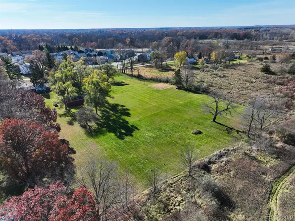 Vl 11 Mile Rd, South Lyon, MI 48178