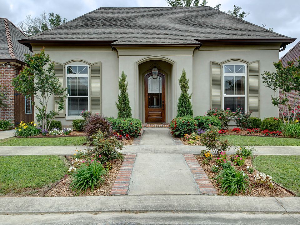 1st image of 204 Brightwood Dr