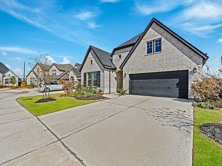 7415 Denali Dr — Photo 2