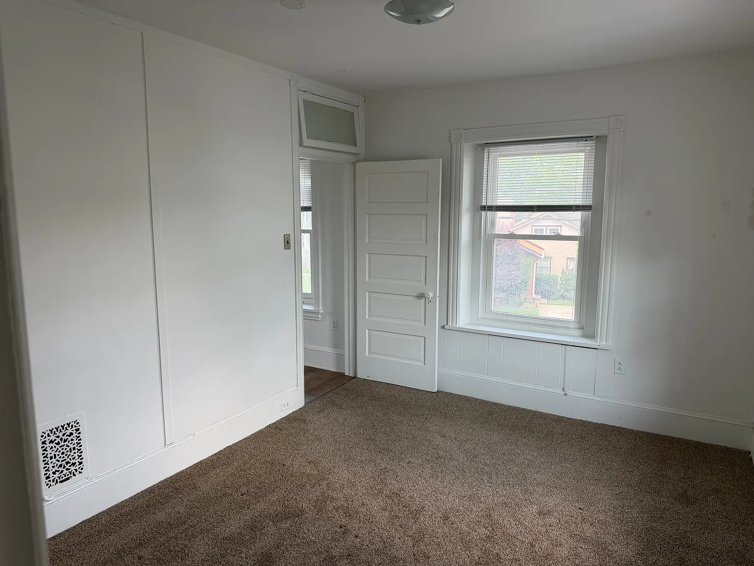 2 bed, 1350 sqft, $1,600 — Photo 4