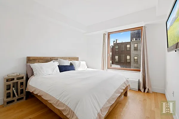 Rented by Halstead Real Estate | media 15