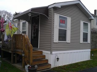 1044 Phillips Rd TRLR 15, New Bedford, MA 02745