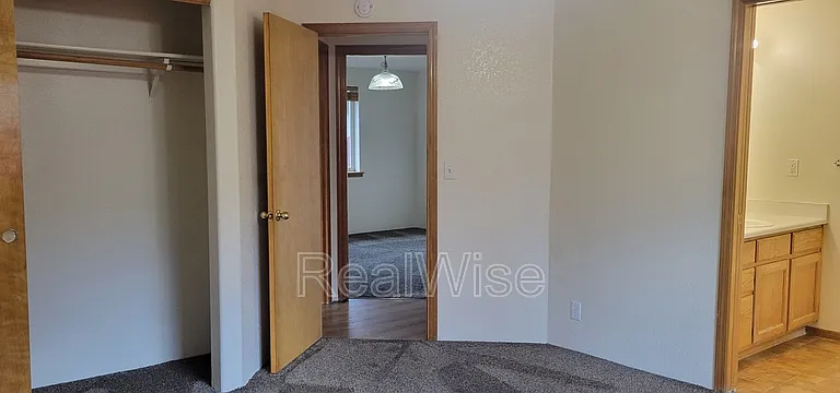 2210 SW Bridge St — Photo 23
