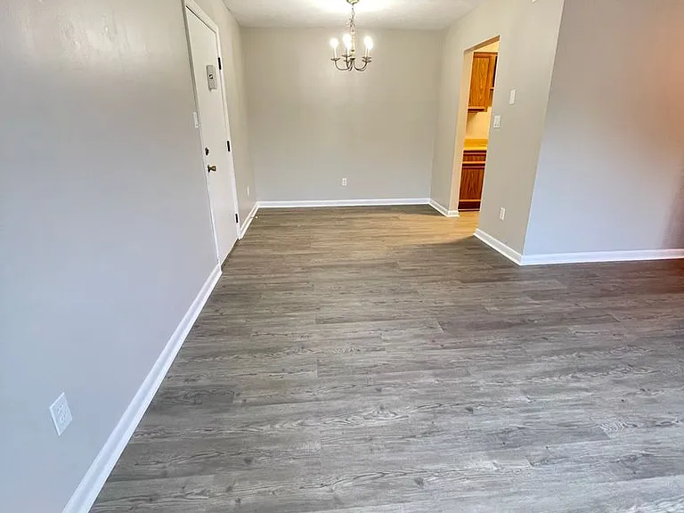 Pecan Manor Apartments — Photo 29