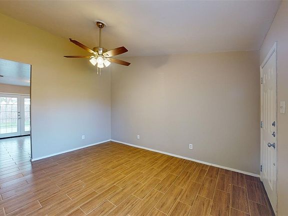 3rd image of 3325 Lodgepole Cir
