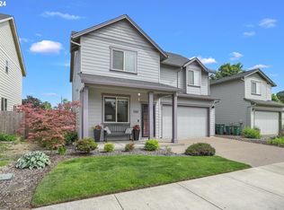 785 SE Locust St, Dundee, OR 97115