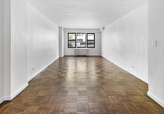 4th image of 220 E 63rd St APT 11H