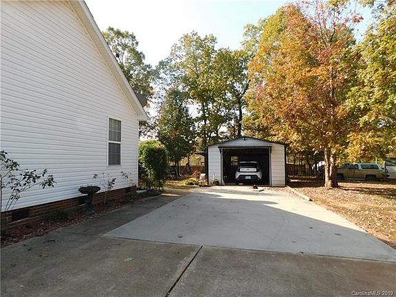 3rd image of 1823 Megan Ann Ln