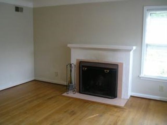 3rd image of 7823 SW Greenwood Dr