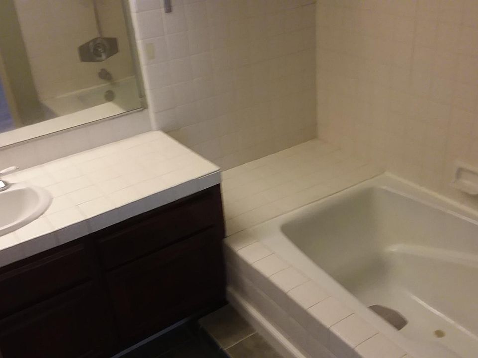 1st image of 25145 Amberley Way