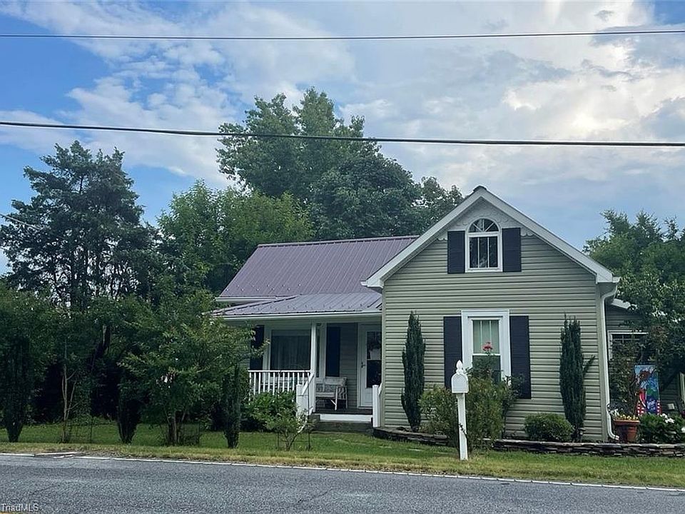 2nd image of 1703 Chestnut Dr