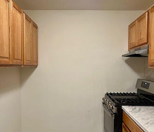 3rd image of 310 Lenox Road #4U