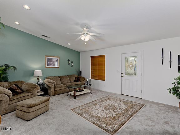 4th image of 3179 Iroquois Cir