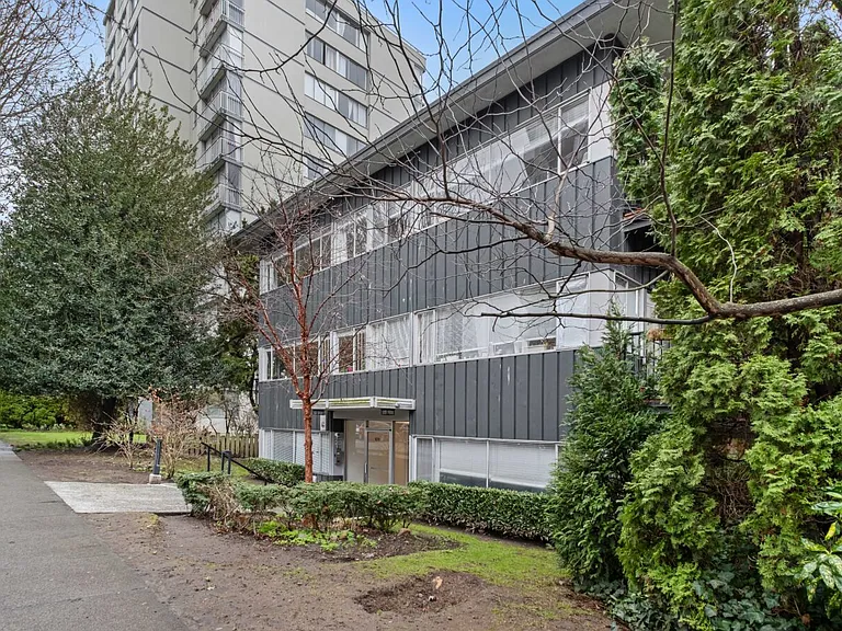 1270 Burnaby St #107 — Photo 26