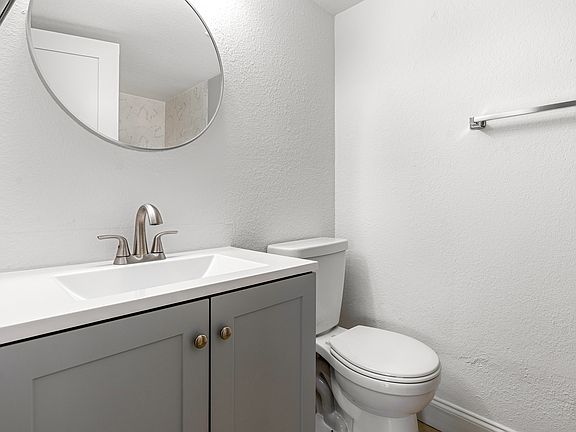 3rd image of 108 Santa Clara Dr APT 5
