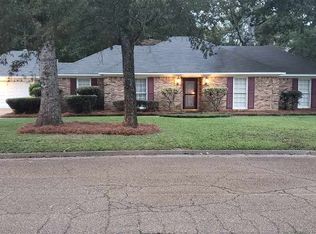 5955 Kristen Dr, Jackson, MS 39211